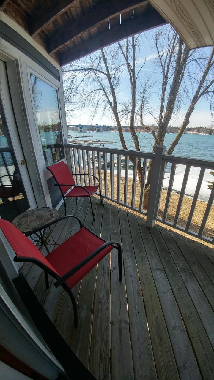 Snug Harbor Inn Sturgeon Bay Exterior foto