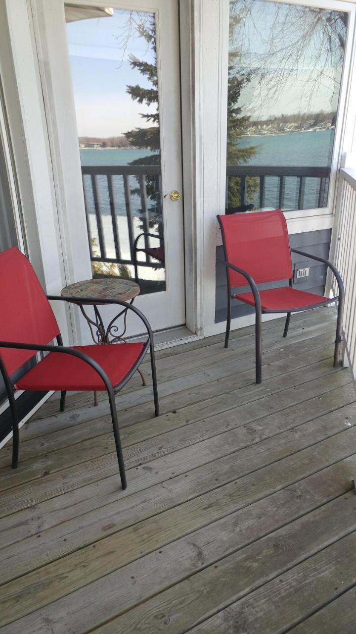 Snug Harbor Inn Sturgeon Bay Exterior foto